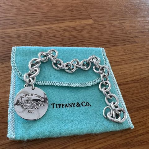 Tiffany & Co "Please return to Tiffany & Co" armbånd