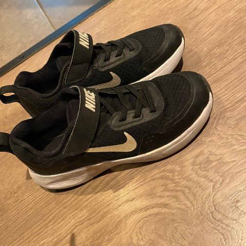 Nike joggesko 33