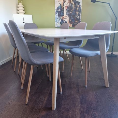Spisebord 195x95cm med 7 stoler