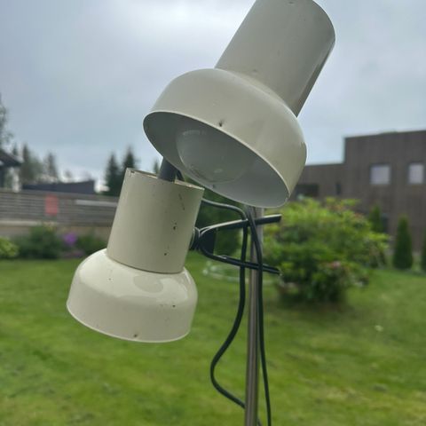 Råstilig retro/ vintage stålampe