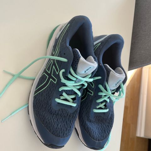 Asics GT-1000 Gel  str 40 løpesko