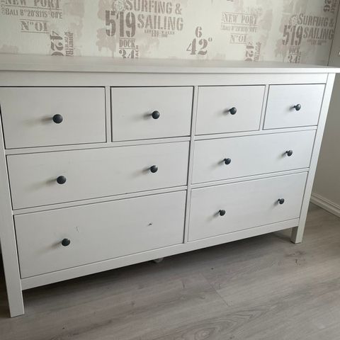 HEMNES Kommode med 8 skuffer