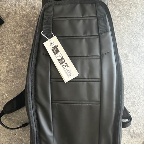 DB Hugger 30L