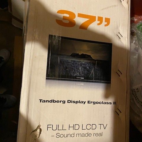 FULL HD TV - Tandberg Display Ergoclass II