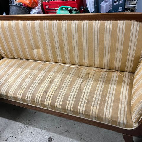 Biedermeier sofa vurderes solgt