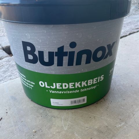 Butinox oljedekkbeis 10 liter.