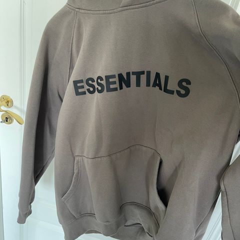 Essentials genser