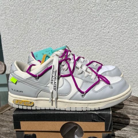 Off-White x Dunk Low Lot 21