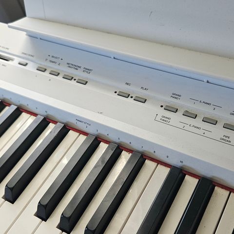 Reservert - El-piano Yamaha P-105