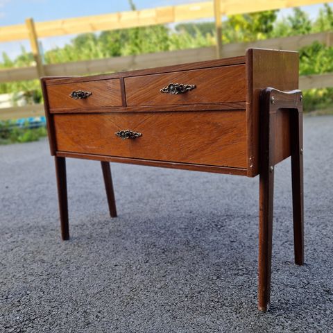 Retro teak kommode