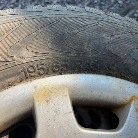 195/65 R15 dekk