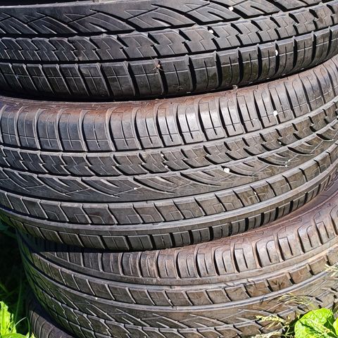 255/60R18  sommerdekk til SUV