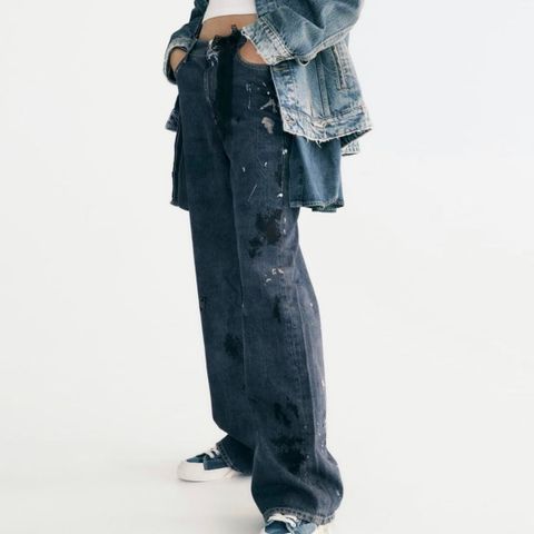 ZARA OVERSIZED JEANS (MID SIZED)