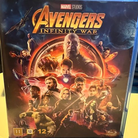 Avengers Infinity War. Marvel. Blu-ray