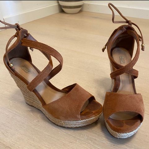 Ugg wedge sandal - str 39