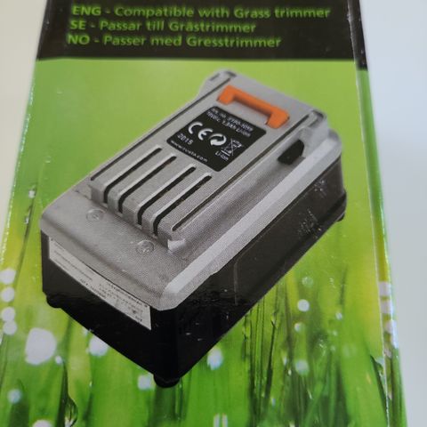 2 stk batteri med lader til gresstrimmer
