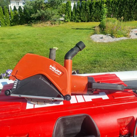 Hilti ds230-s med Hilti dc-ex230/9" vinkelsliper/betongsager