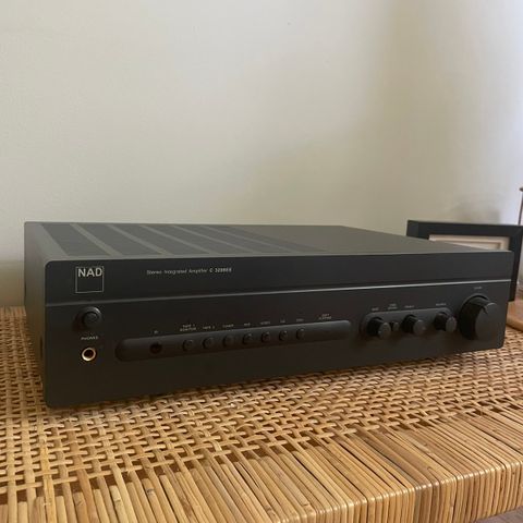 Amplifier NAD C320BEE