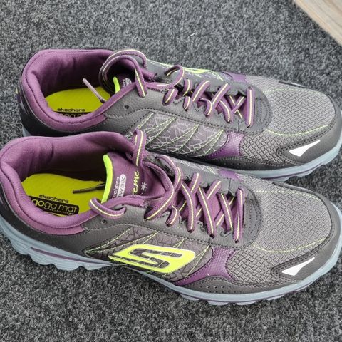 Skechers go walk extreme str 39