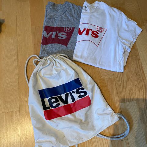 Levis t-skjorter og en kul bag