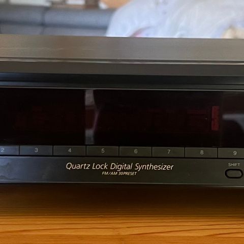 Sony RDS FM/AM tuner ST-SE370