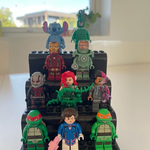 Diverse sjeldne Lego minifigurer