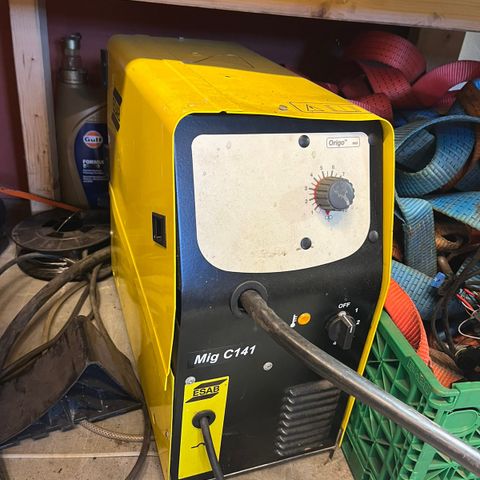 ESAB C141 Mig apparat selges