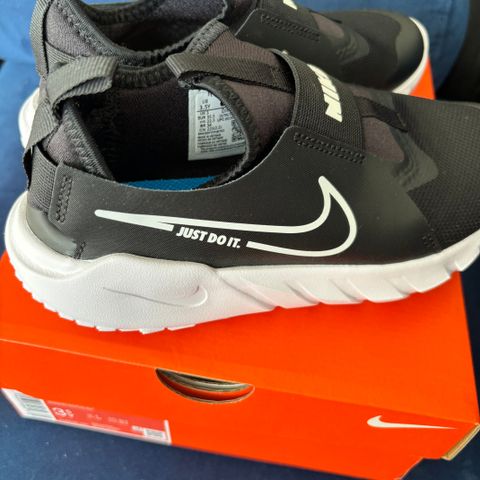 Ubrukte lette Nike joggesko str 35.5