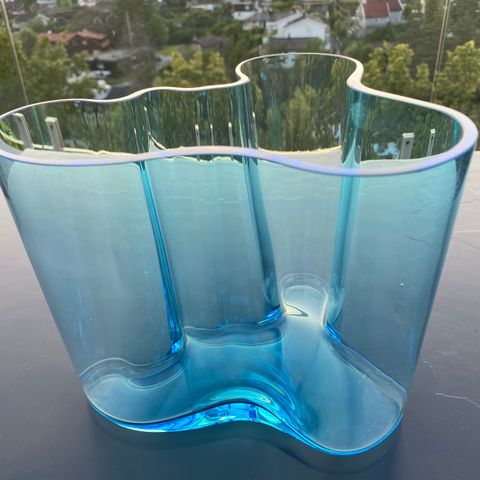 Littala Alvar Aalto vase blå glass, 16 cm høy