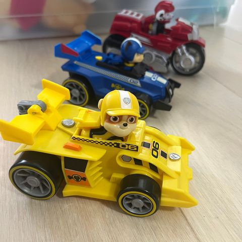 PAW PATROL racerbiler og motorsykkel med figurer - Chase, Ruble, Marshal