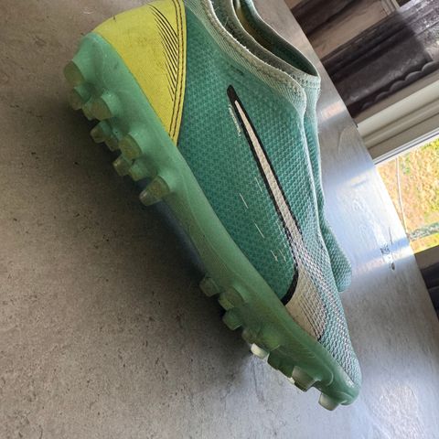 Puma ultra fotball sko i str 35