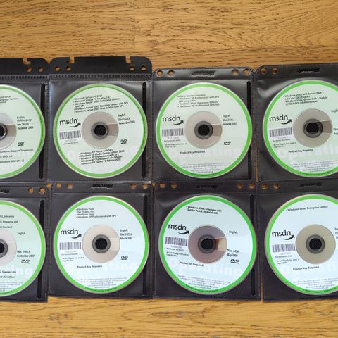 8 stk originale MSDN Windows  CD'er