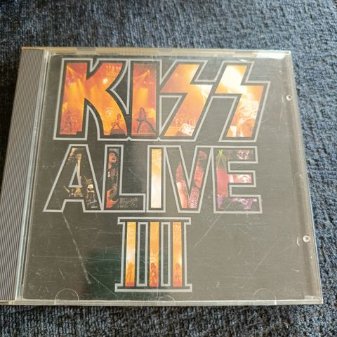 Skrotfot: Kiss Alive III