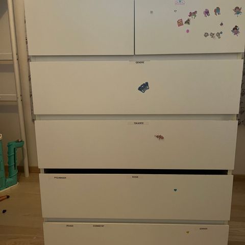 Malm kommode 123*80 6 skuffer gis vekk