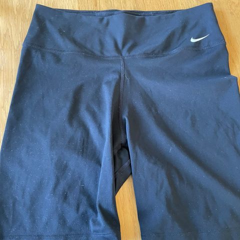 Nike bikershorts str. M - pent brukt