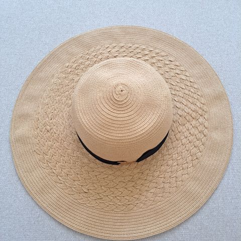 Sommerhatt / solhatt / strandhatt