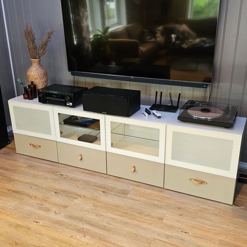 TV benk Ikea Bestå hvit 1+2+1