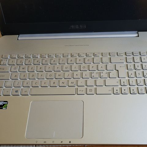 Asus Bærbar PC Vivobook Pro N552VX