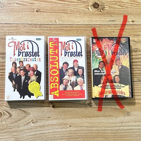 MOT I BRØSTET   3 stk VHS