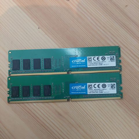 Crucial 4GB 2400MHz DDR4 CL17