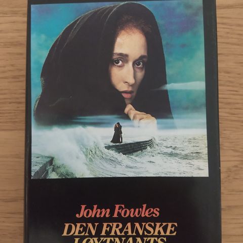 DEN FRANSKE LØYTNANTS KVINNE.  John Fowles