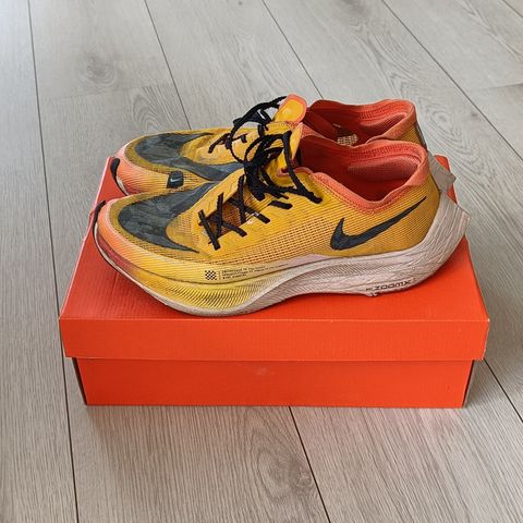 NIKE ZOOMX VAPORFLY NEXT %2