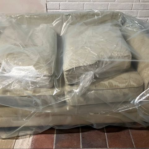 2- seters sofa (offwhite/lys beige bladmønster)