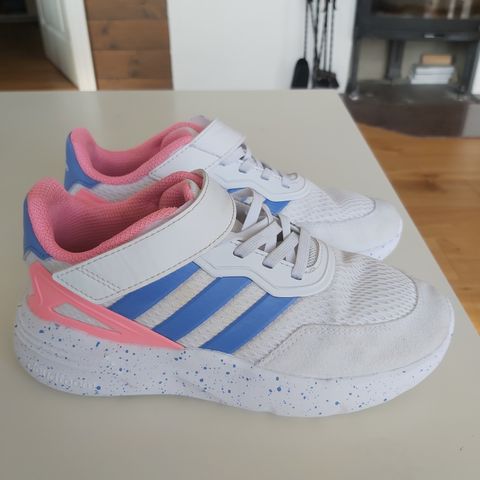 Adidas joggesko