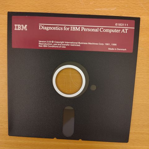 Original diskette "Diagnostics for IBM Personal Computer AT"