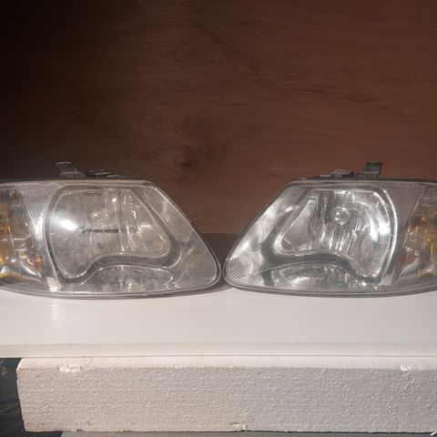 Frontlykter Chrysler Voyager 2001-2008