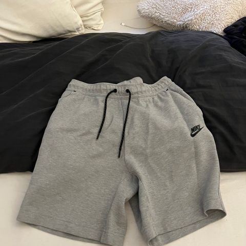 Nike tech fleece shorts