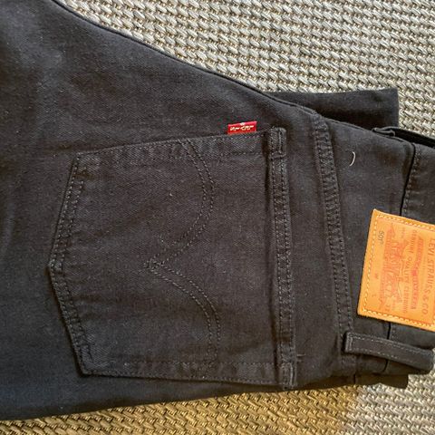 Levis