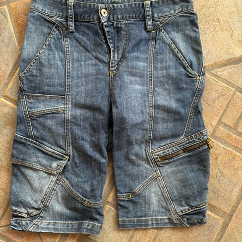 Peak Performance jeans shorts str 30