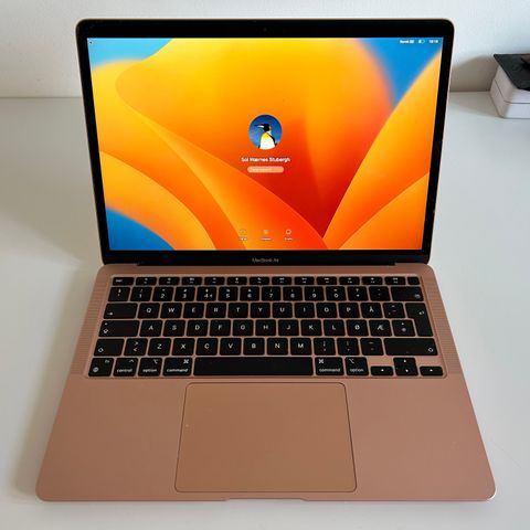 MACBOOK 13"